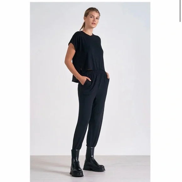 ELAN INTERNATIONAL MISA JUMPSUIT Color Black Sizes S & M - Picture 4 of 8